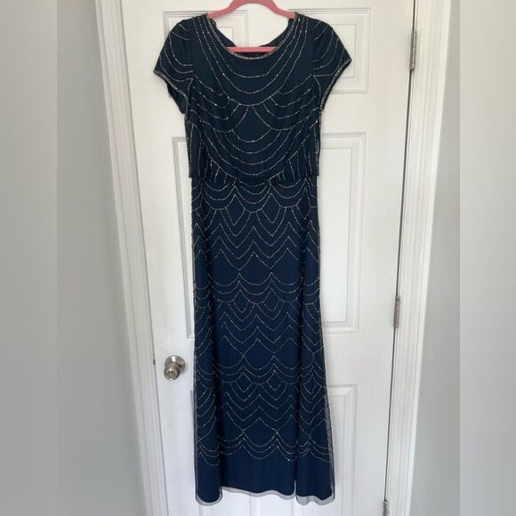 Adrianna Papell Women's Short Sleeve Blouson Beaded Gown-Size 10 - Picture 4 of 14